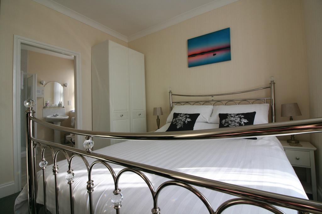 Bed and Breakfast Lincoln House Бринлингтон Экстерьер фото