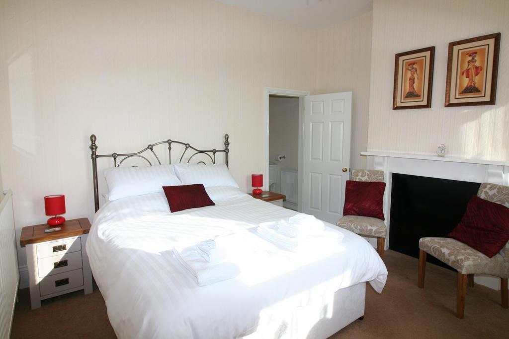 Bed and Breakfast Lincoln House Бринлингтон Экстерьер фото