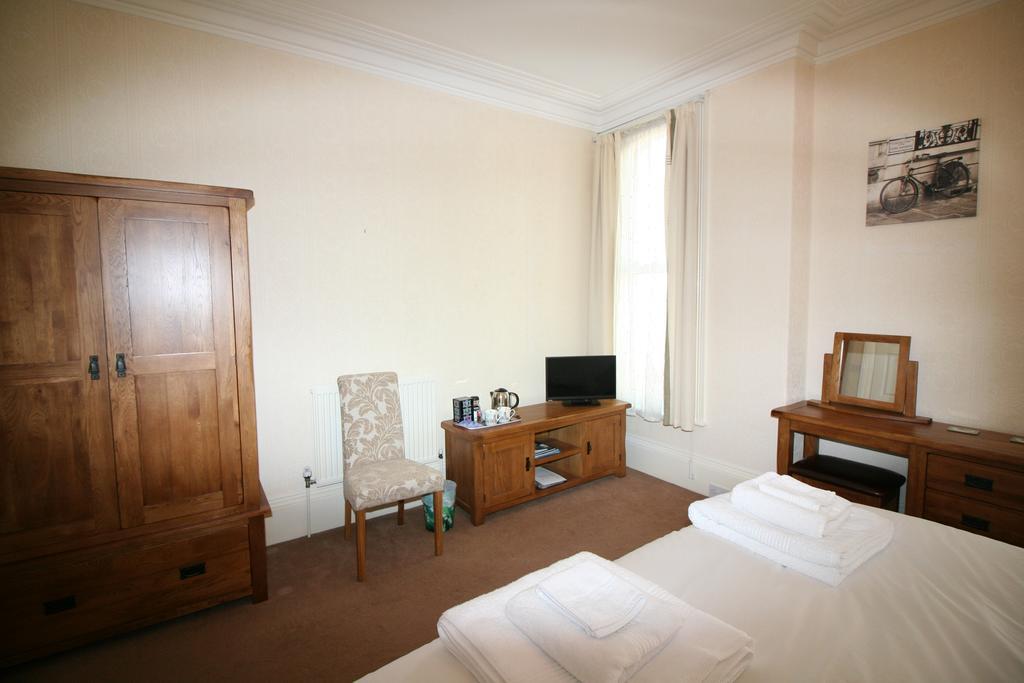 Bed and Breakfast Lincoln House Бринлингтон Экстерьер фото